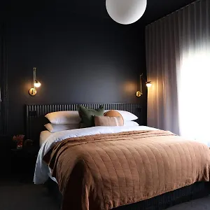  Hotel The Waggon Stables Boutique